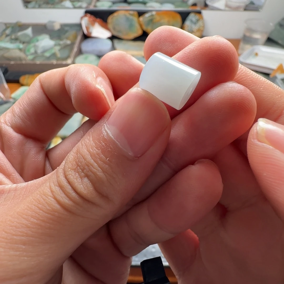 定制翡翠未镶嵌10*11桶珠