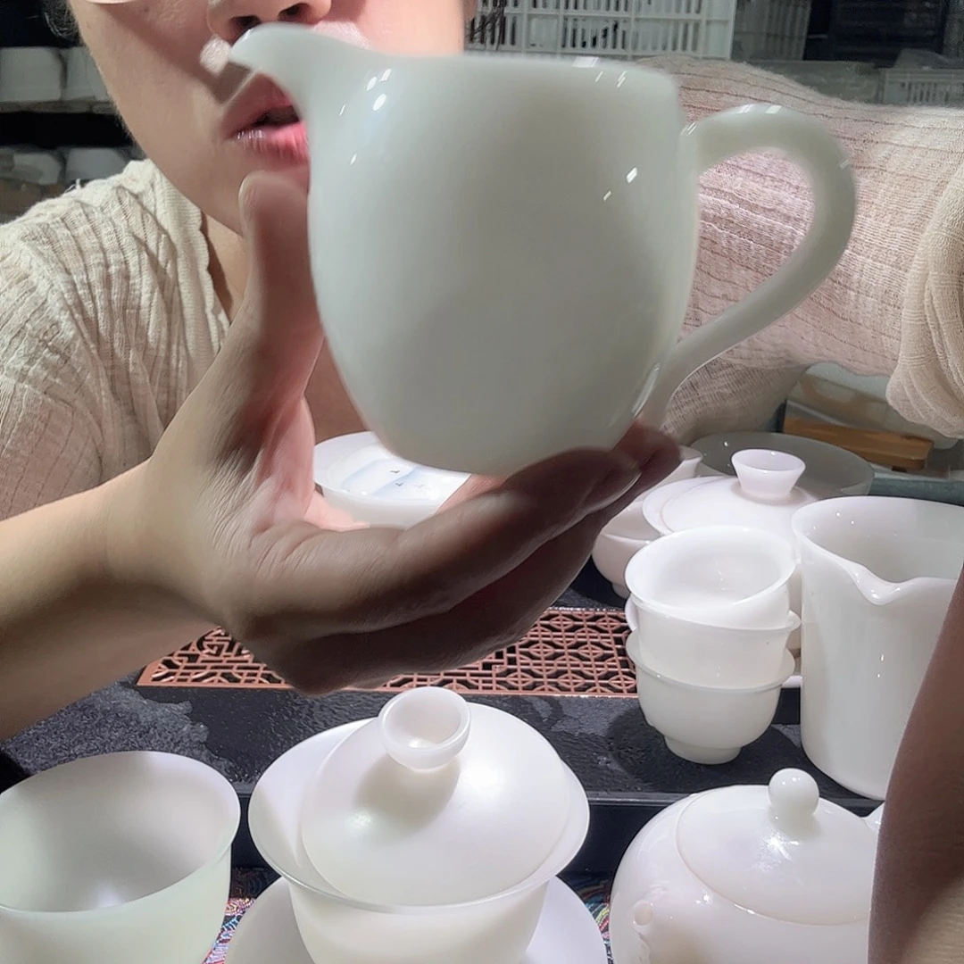 东***发璞玉陶瓷手柄公道杯