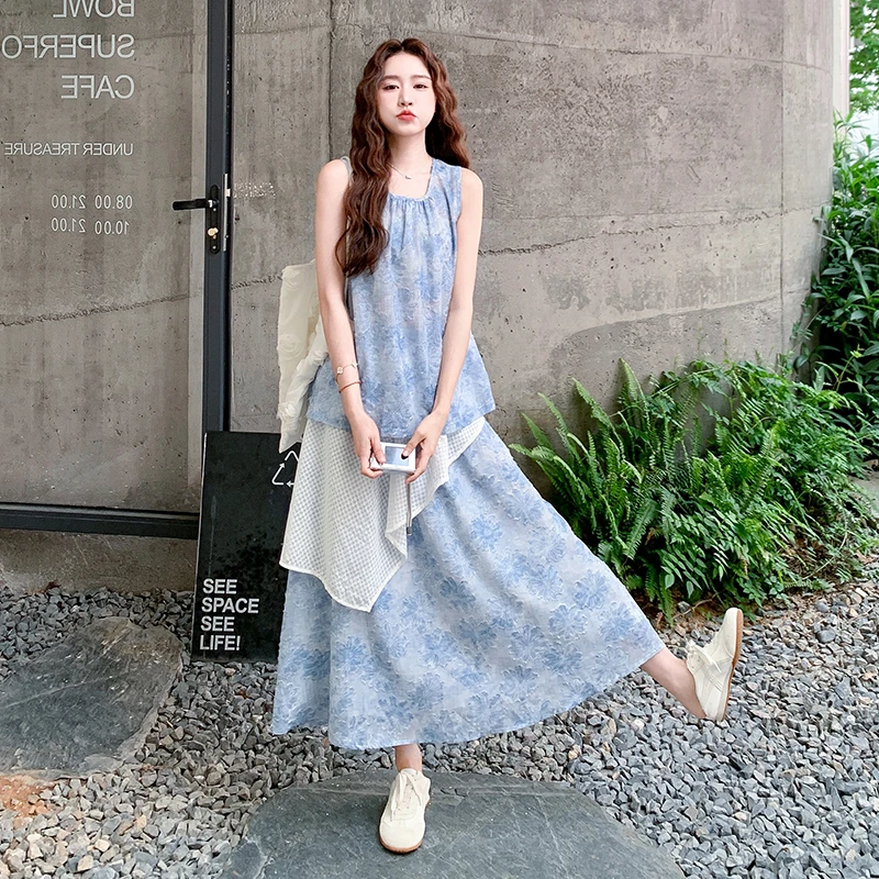 蓝色刺绣无袖上衣半身裙套装女2025夏季爆款法式甜美度假风两件套