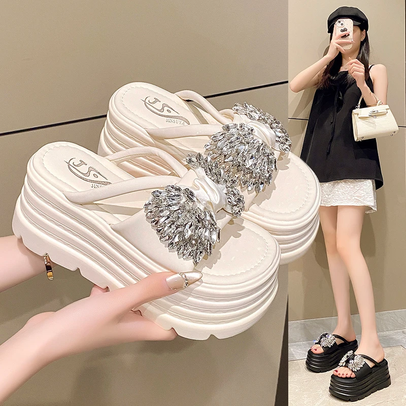 仙女风坡跟拖鞋女夏季外穿2025新款百搭水钻时尚厚底增高沙滩凉鞋