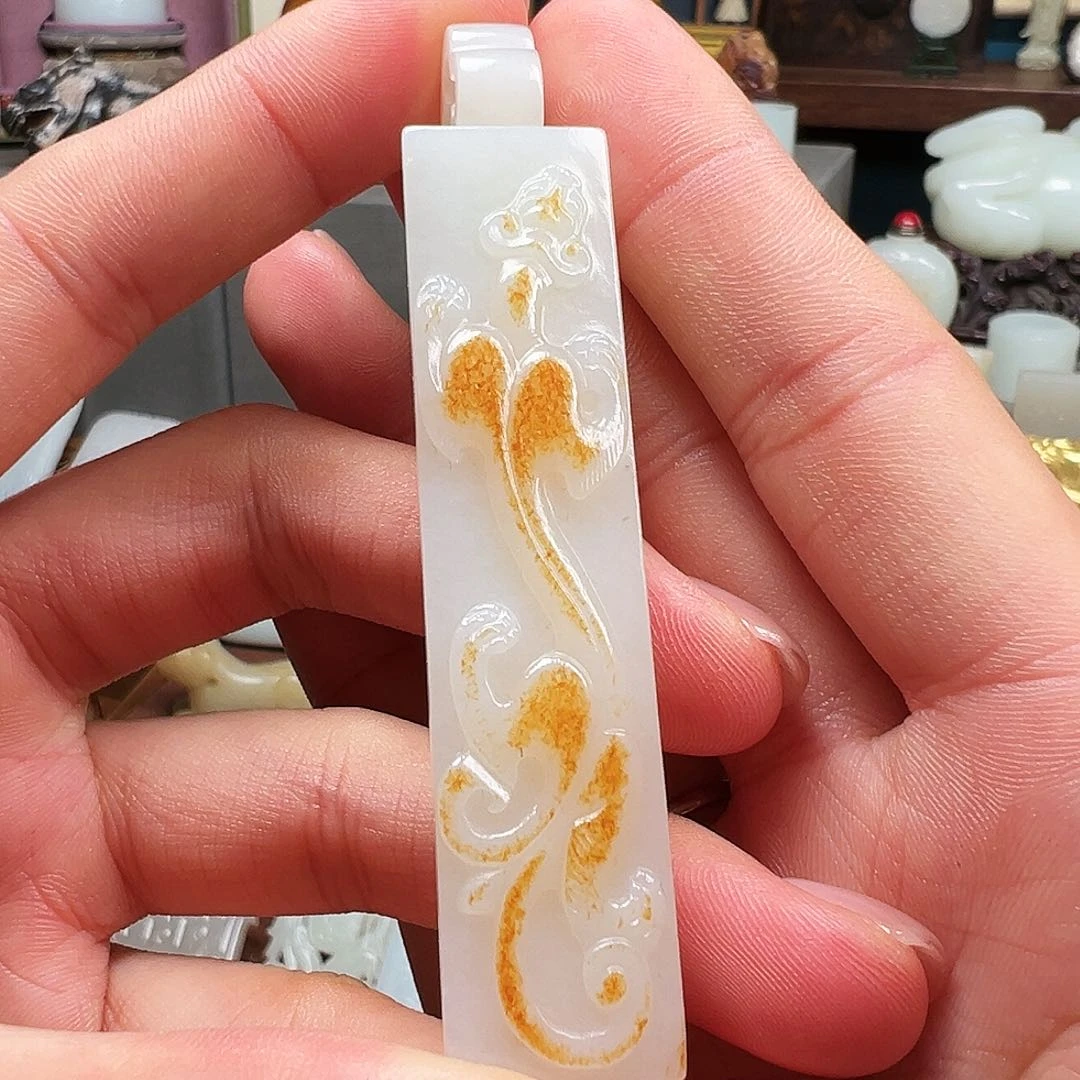 颈饰未镶嵌和田玉听*