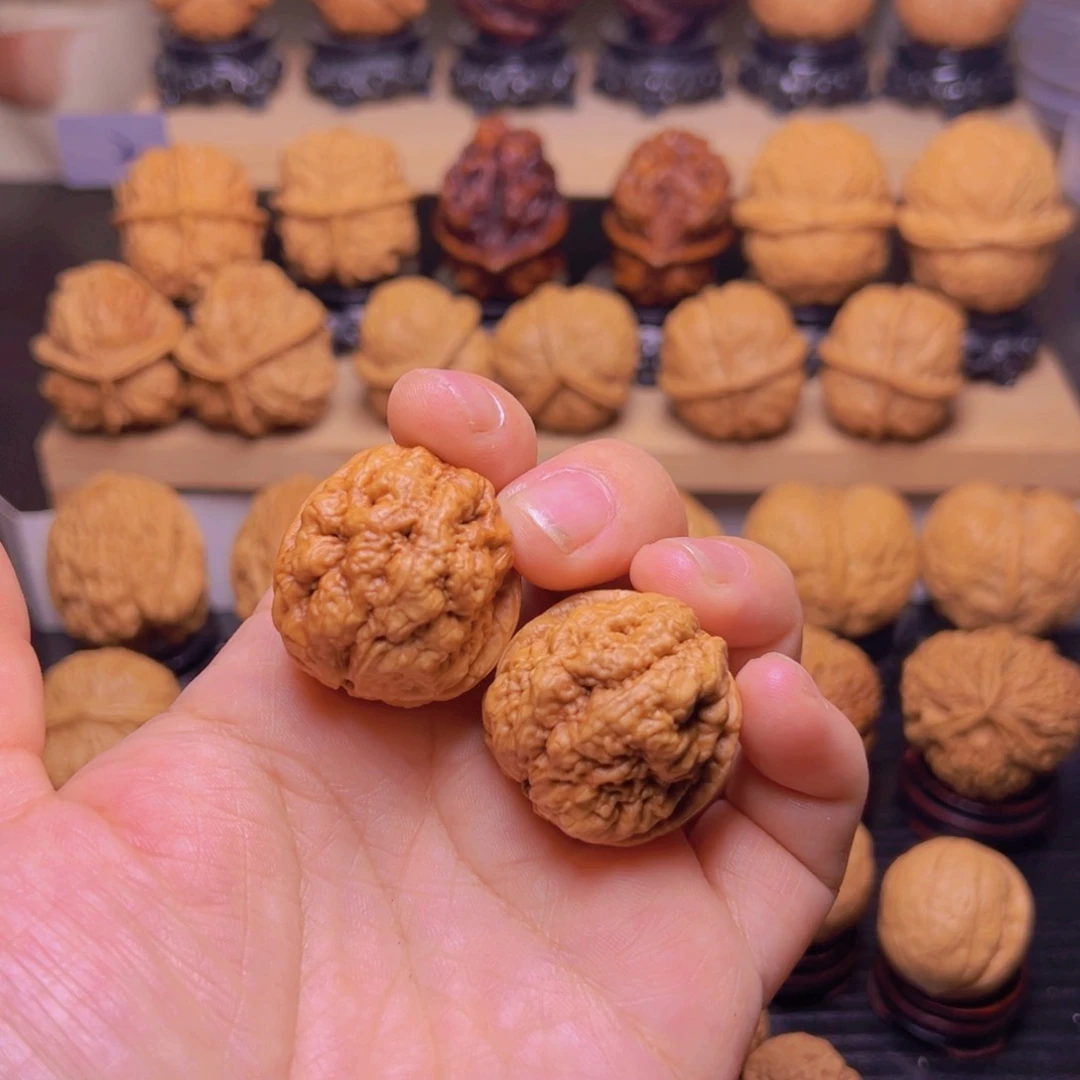 文玩核桃吊坠20w血舍利34尺