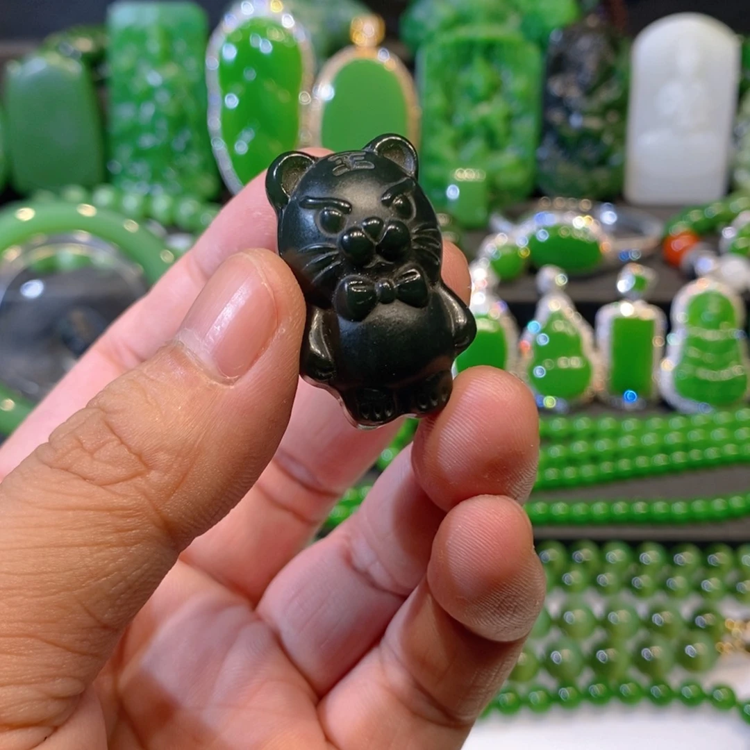 未镶嵌和田玉（碧玉）挂件