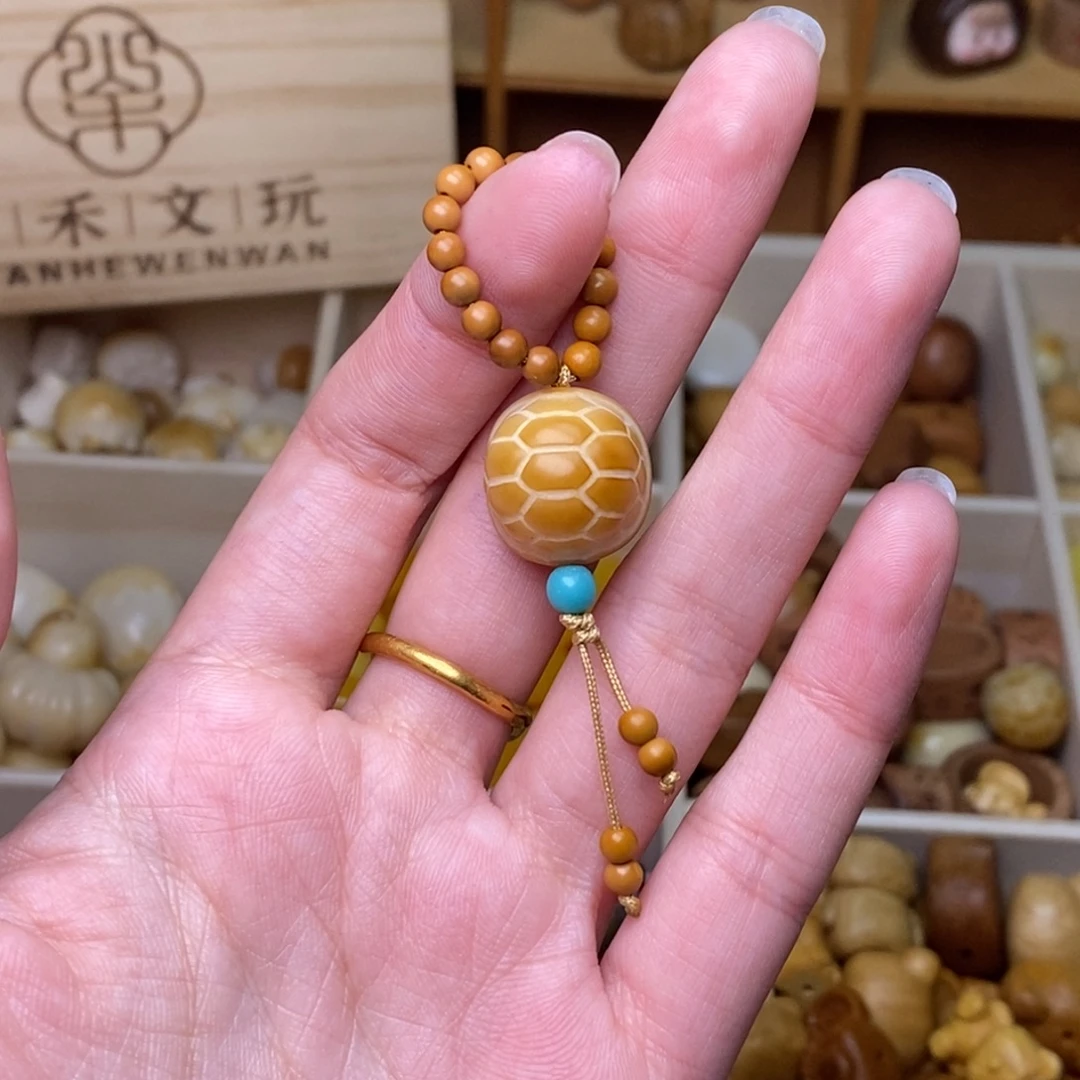 王***三猴头核桃吊坠富甲一方提留