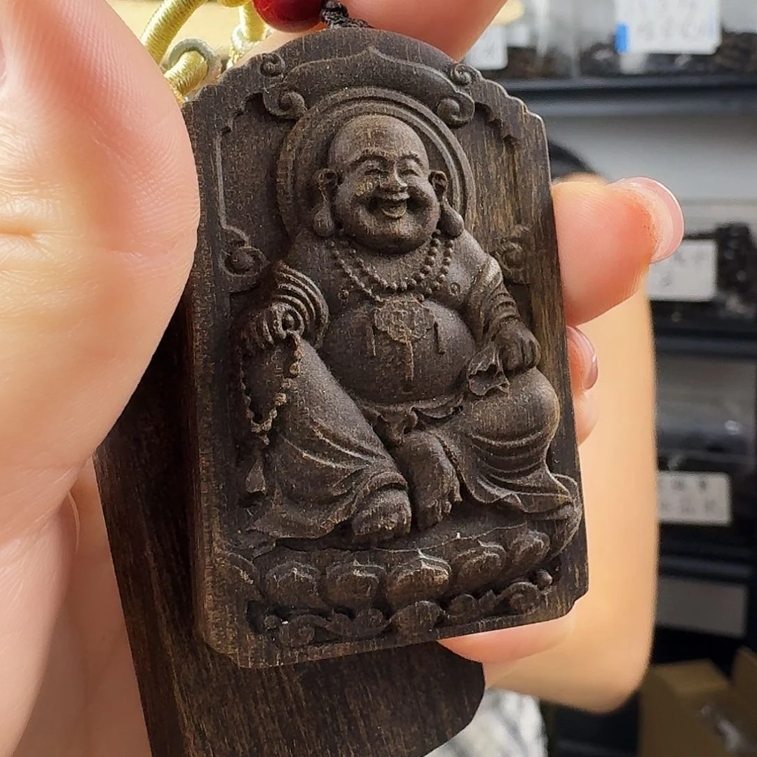 沉香香囊沉香雕刻佛公发一