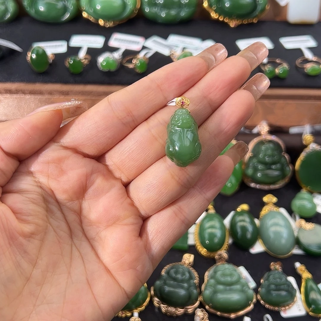 和田玉（碧玉）18K金镶嵌颈饰