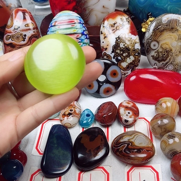 玛瑙/玉髓未镶嵌珠宝奇石