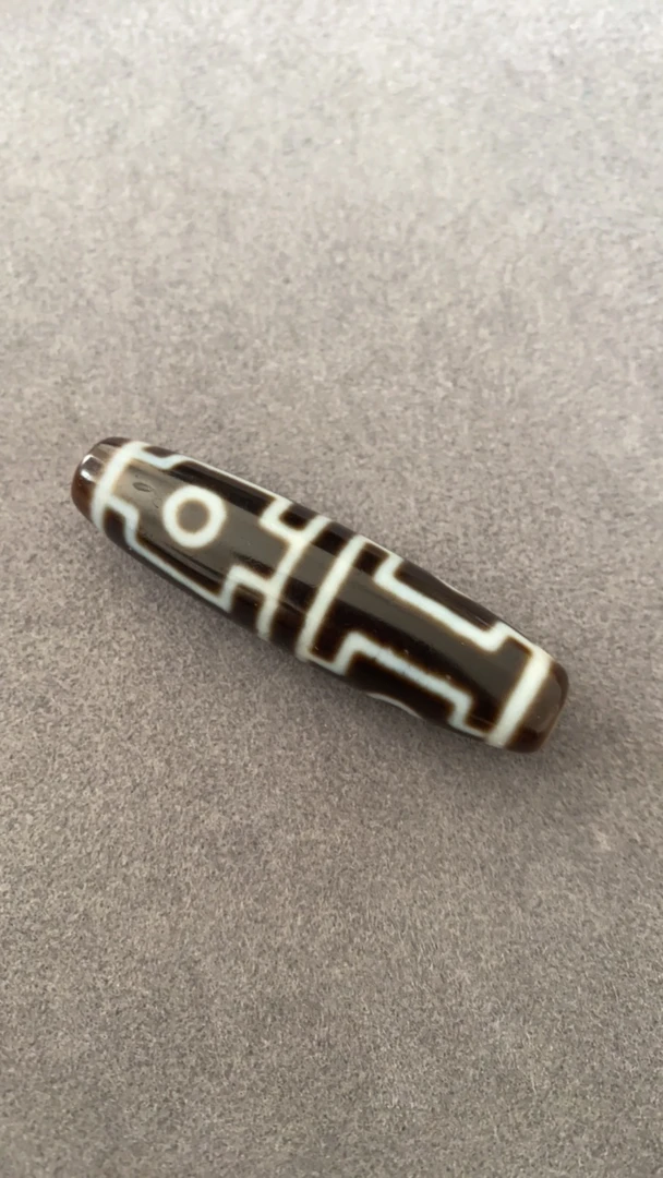 页岩坦诚四眼老玛瑙珠项链