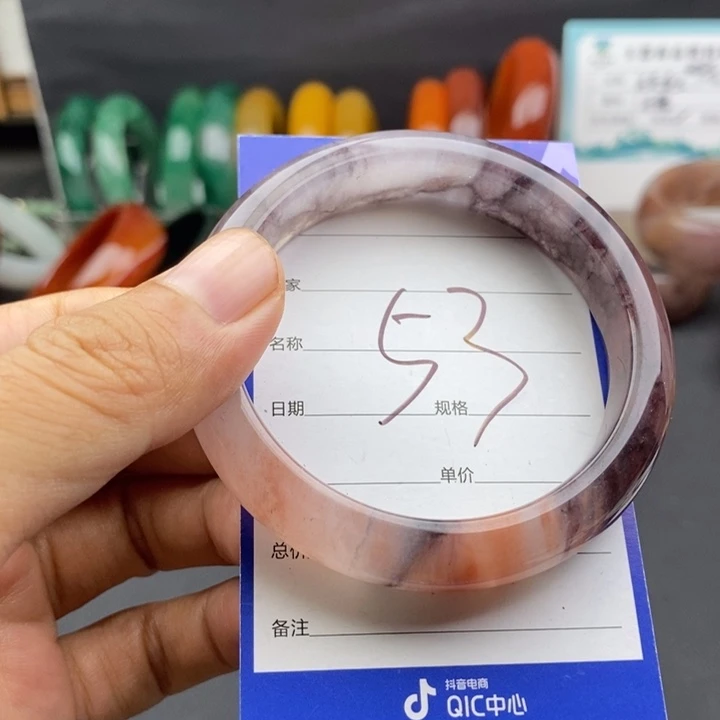 未镶嵌手镯石英质玉