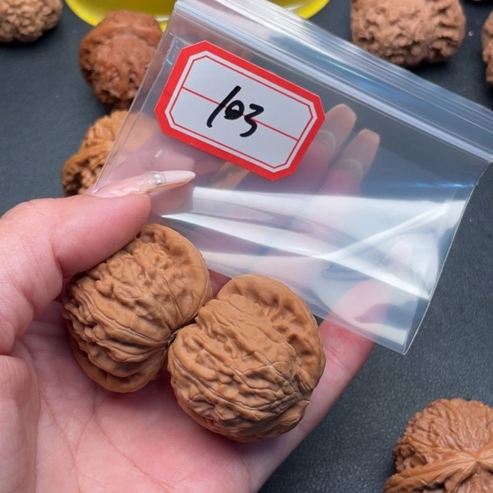 森***林文玩核桃把件白狮子