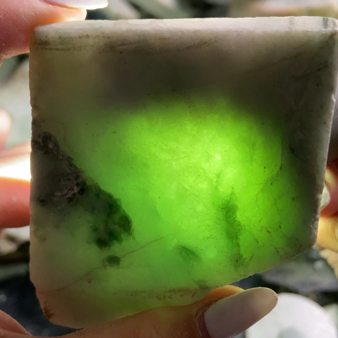 翡翠未镶嵌挂件天然翡翠