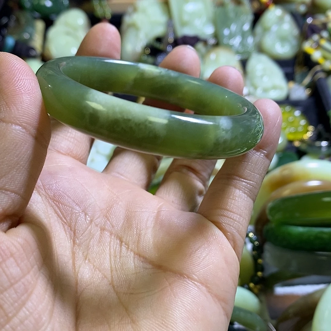 岫玉未镶嵌手镯53口径