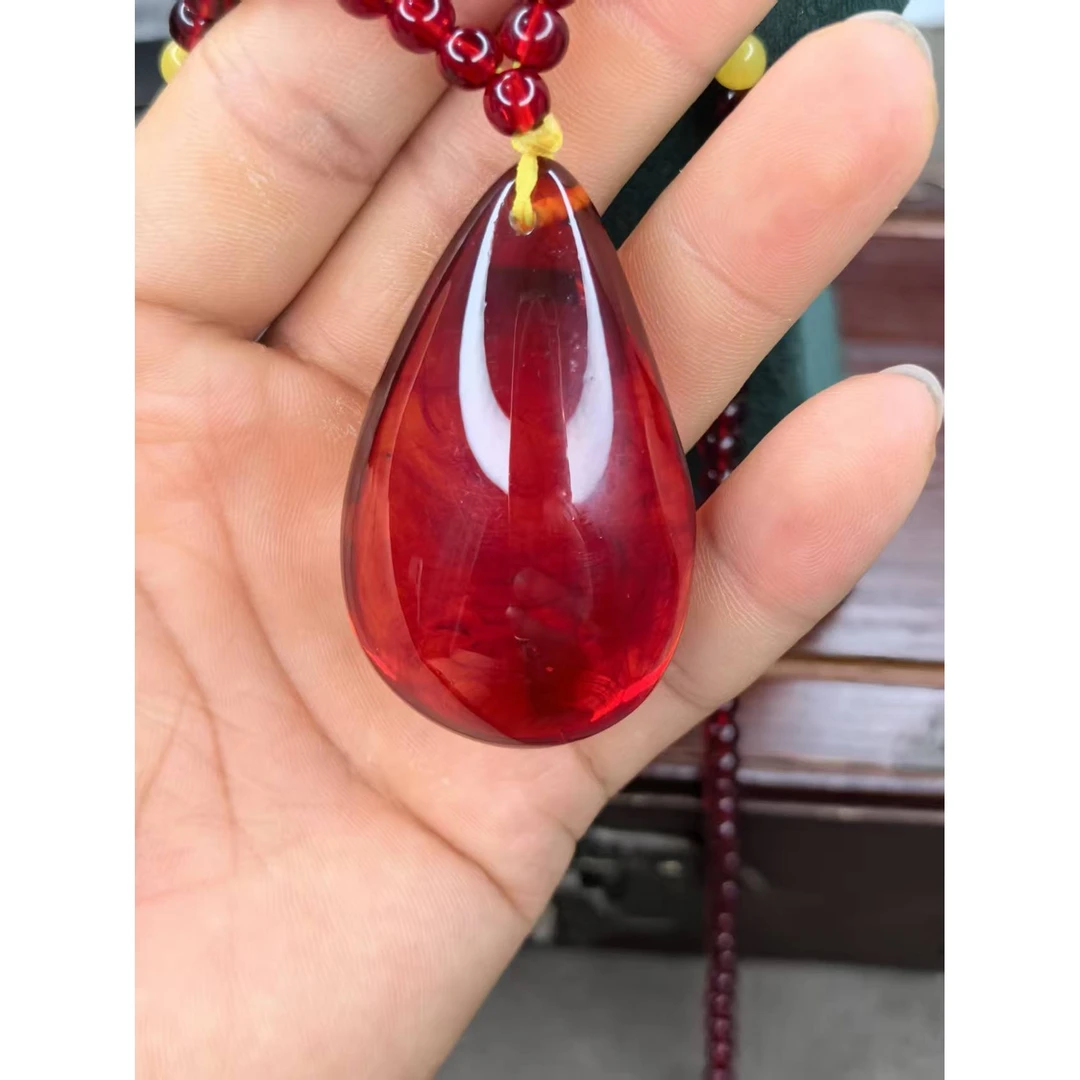 2025秋季新款血药珀水滴p2百搭精美吊坠水滴XL010