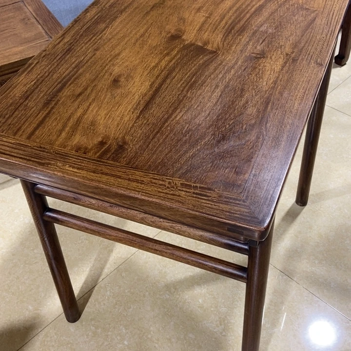 用***5贡木桌子一张一张