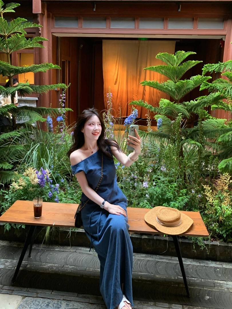 2025春夏新款韩系简约气质高级感无袖背心上衣高腰显瘦半身裙套装