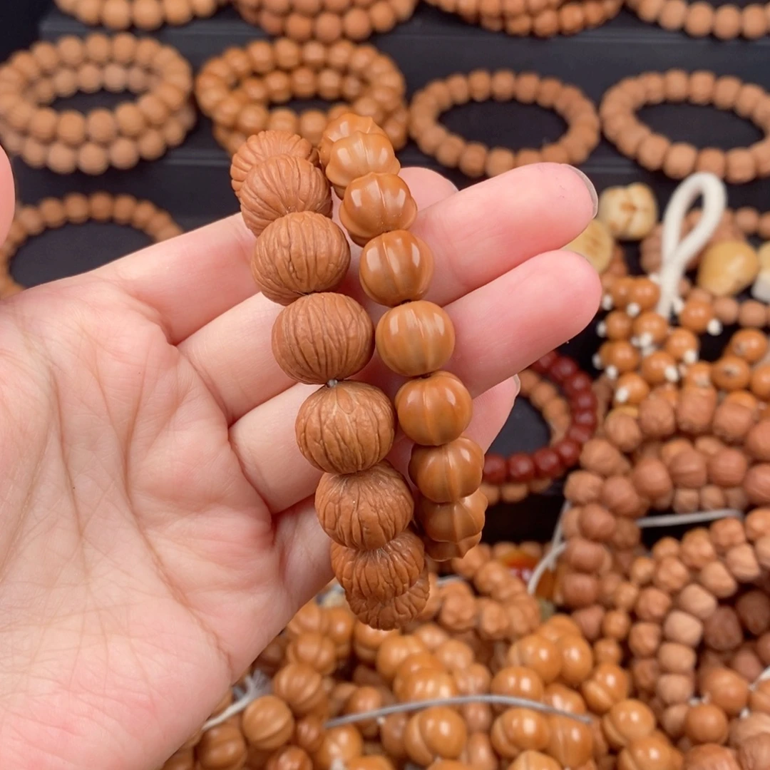 奈***雪手串猴头核桃原皮土豪 ➕ 鲨鱼