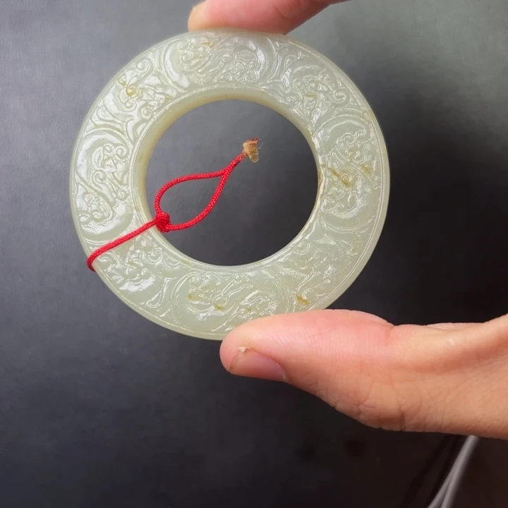 同***8和田玉未镶嵌颈饰