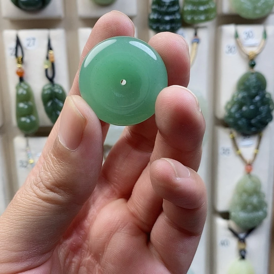 未镶嵌东陵石颈饰