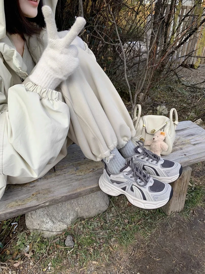 时髦拼接系带厚底增高加绒里运动风老爹鞋女新款5132