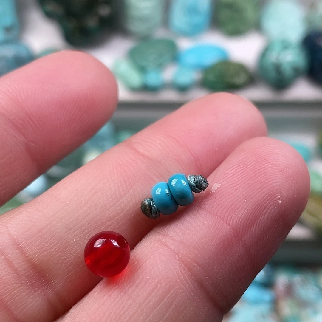 J***E南红玛瑙未镶嵌颈饰