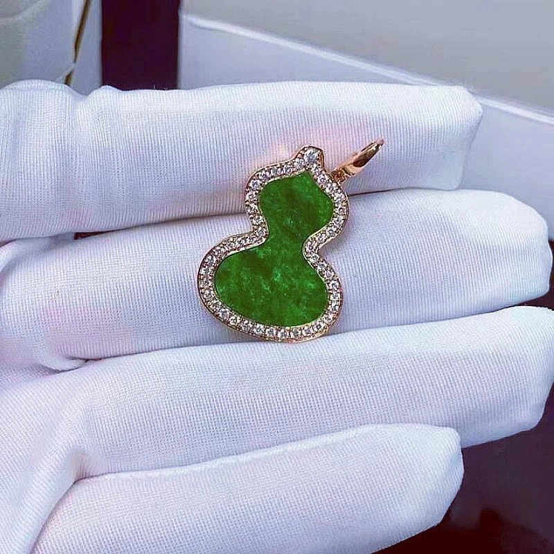 通体18K金翡翠葫芦钻石吊坠 玫瑰金
