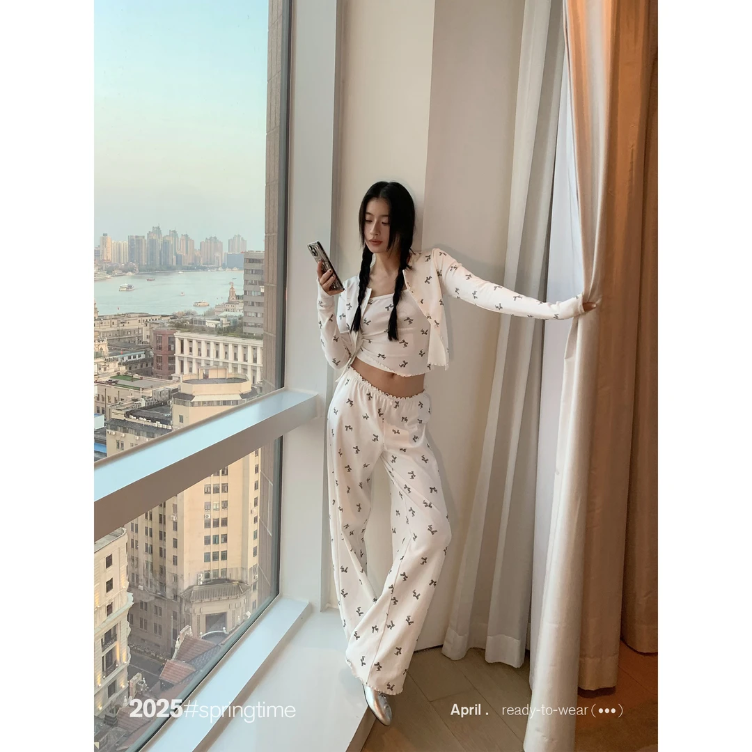 SUNONEONE 休闲慵懒套装女夏蝴蝶结印花吊带上衣裤子三件套H0971A