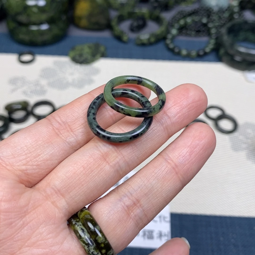 蛇纹石玉戒指未镶嵌鱼*妈