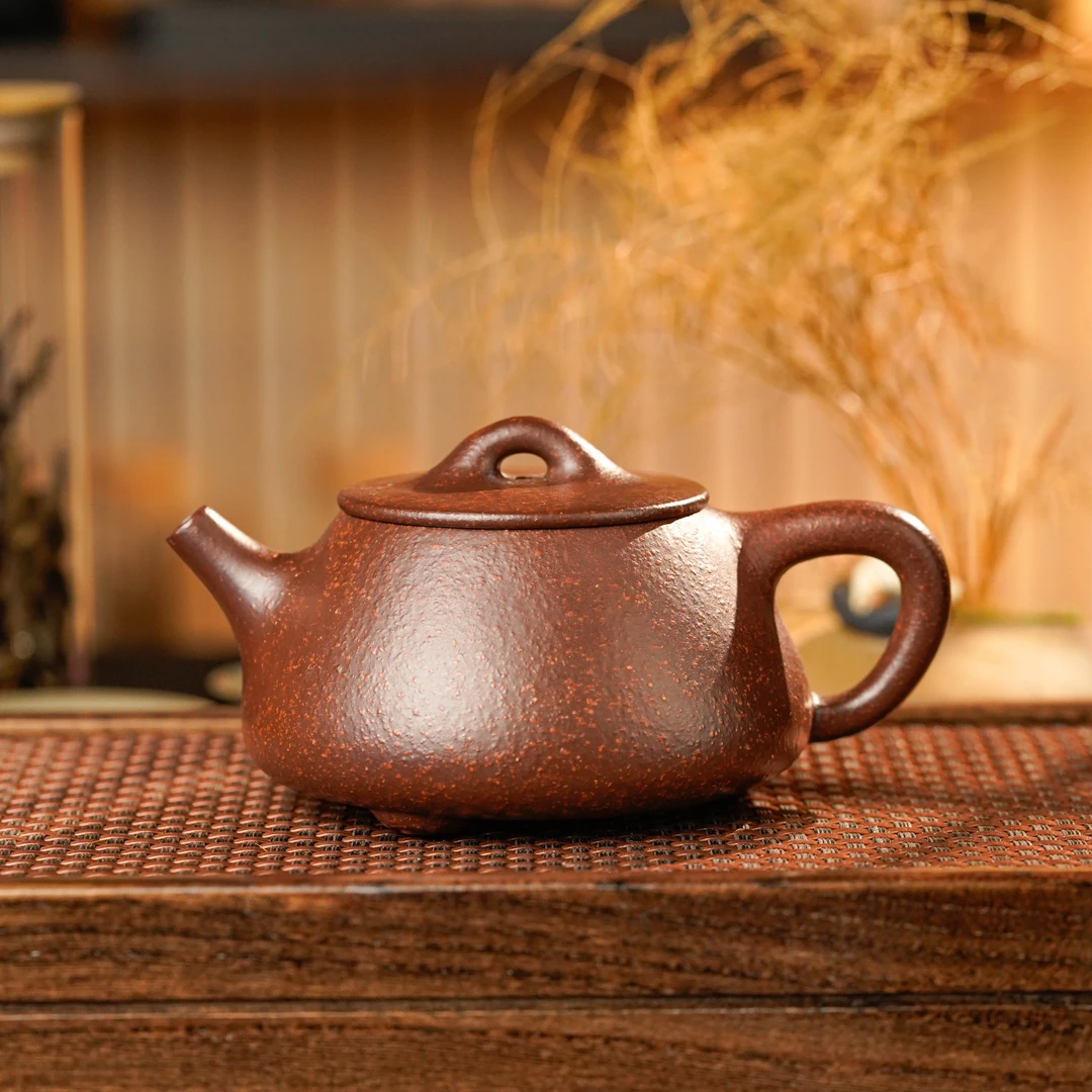 YJ2-008  王玉娟    宜兴手工紫砂    石瓢