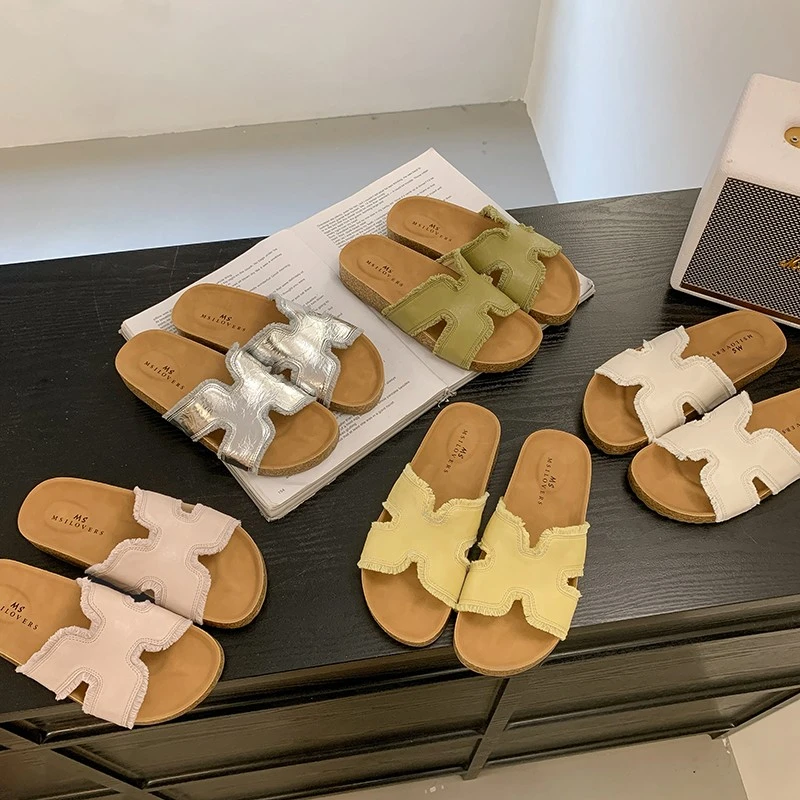 法式露趾软底一字拖鞋女2025年夏季新款休闲轻便懒人外穿平底凉拖