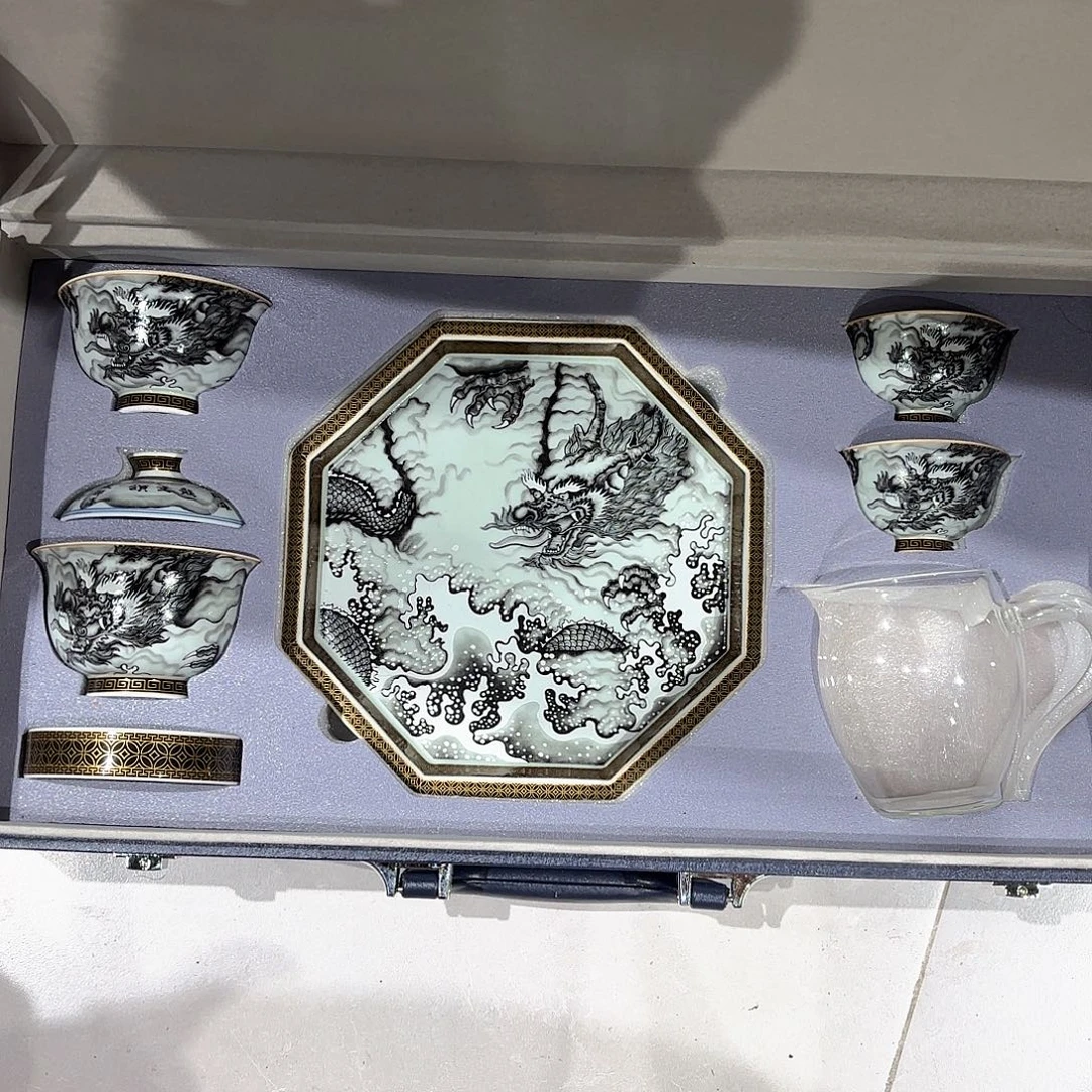 瓷片景德镇瓷器精品陈列