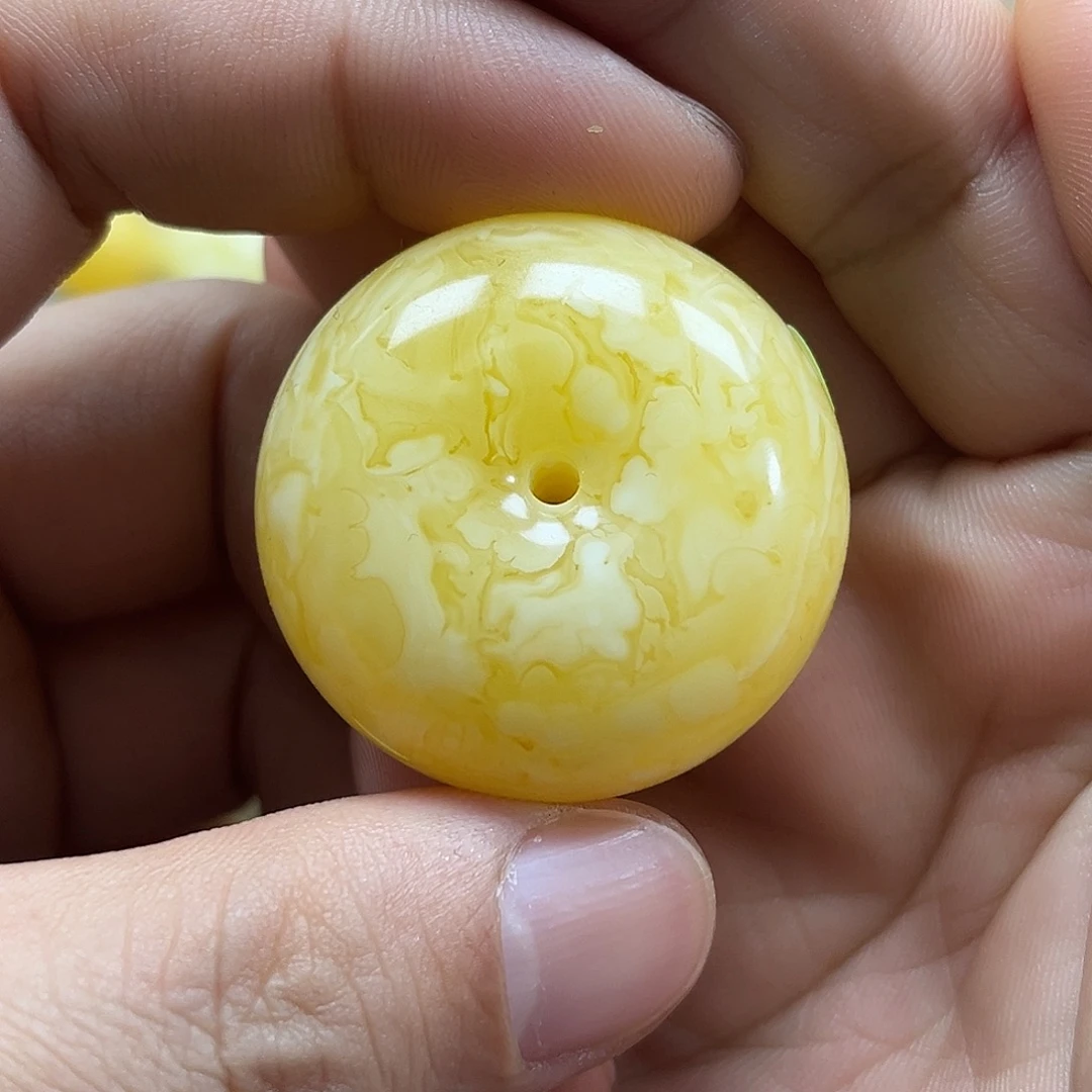 蜜蜡未镶嵌珠宝奇石