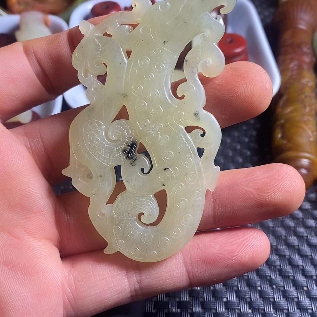 岫玉未镶嵌珠宝奇石