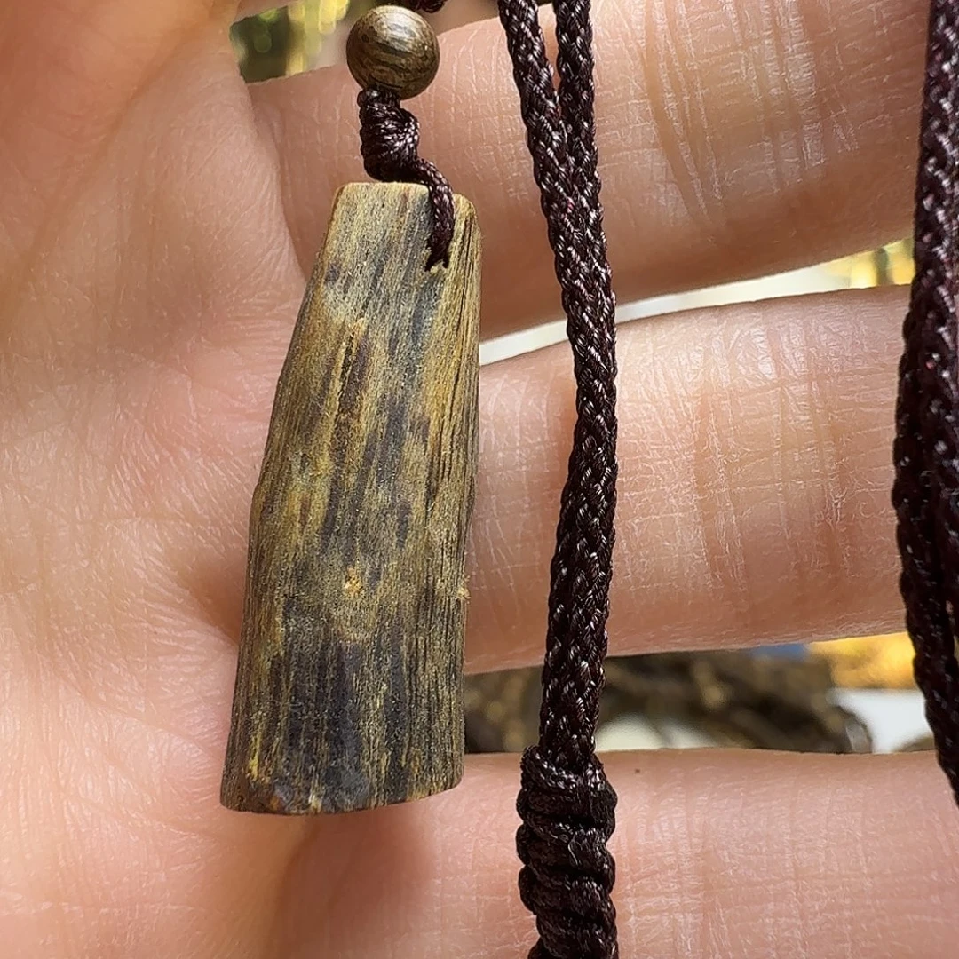 七***云沉香碎屑沉香素牌绿奇楠