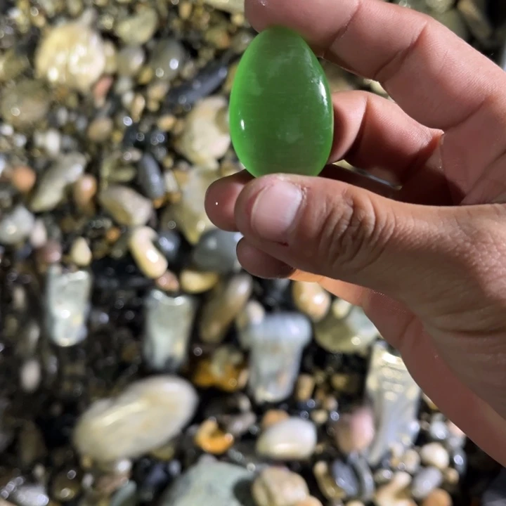 未镶嵌和田玉（糖玉）珠宝奇石