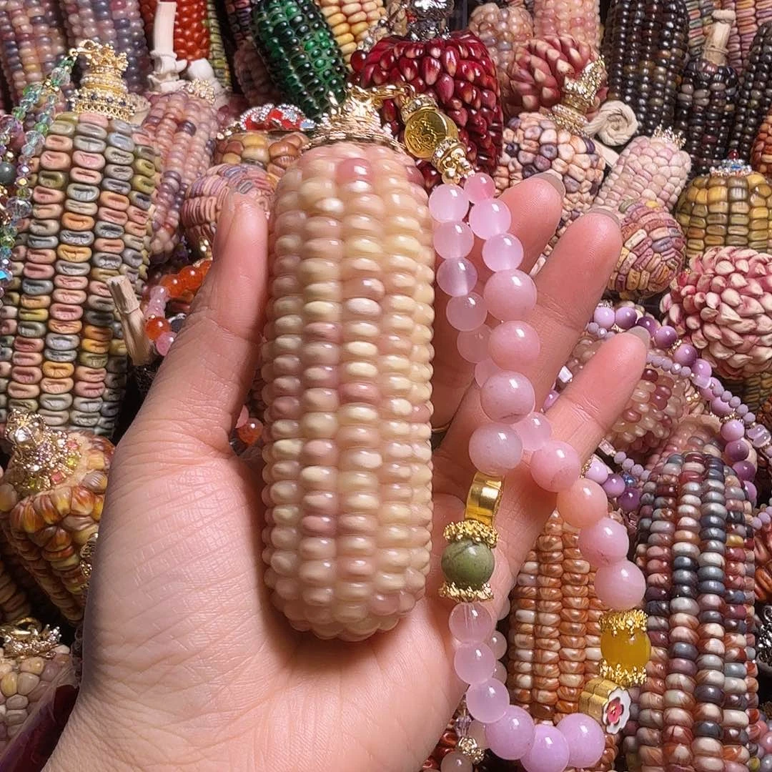 稀***擦亚克力合金白粉色文玩玉米。