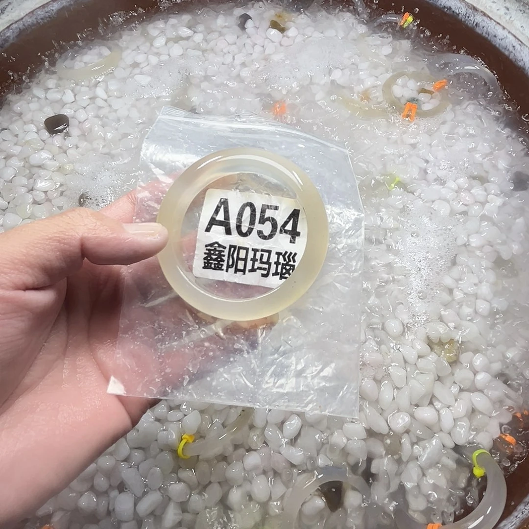 爱***猫手镯玛瑙/玉髓未镶嵌