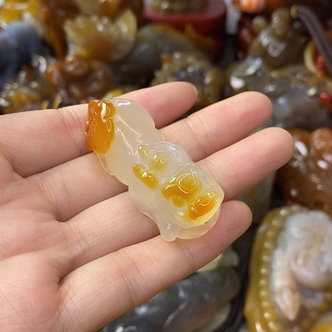 玛瑙/玉髓未镶嵌吊坠