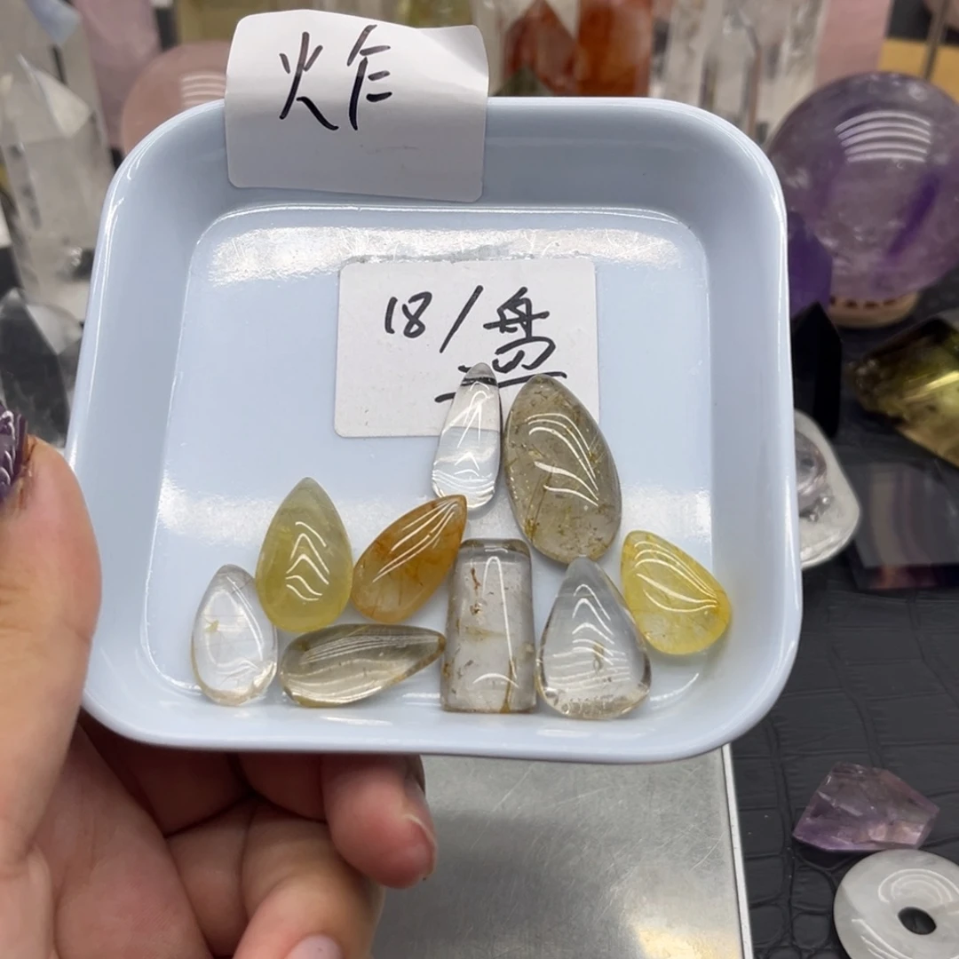 爱***.未镶嵌珠宝半成品水晶39