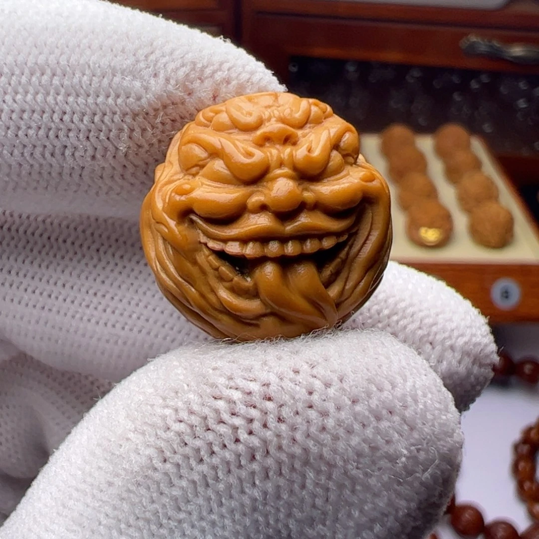 猴头核桃吊坠精工四目舔僧18