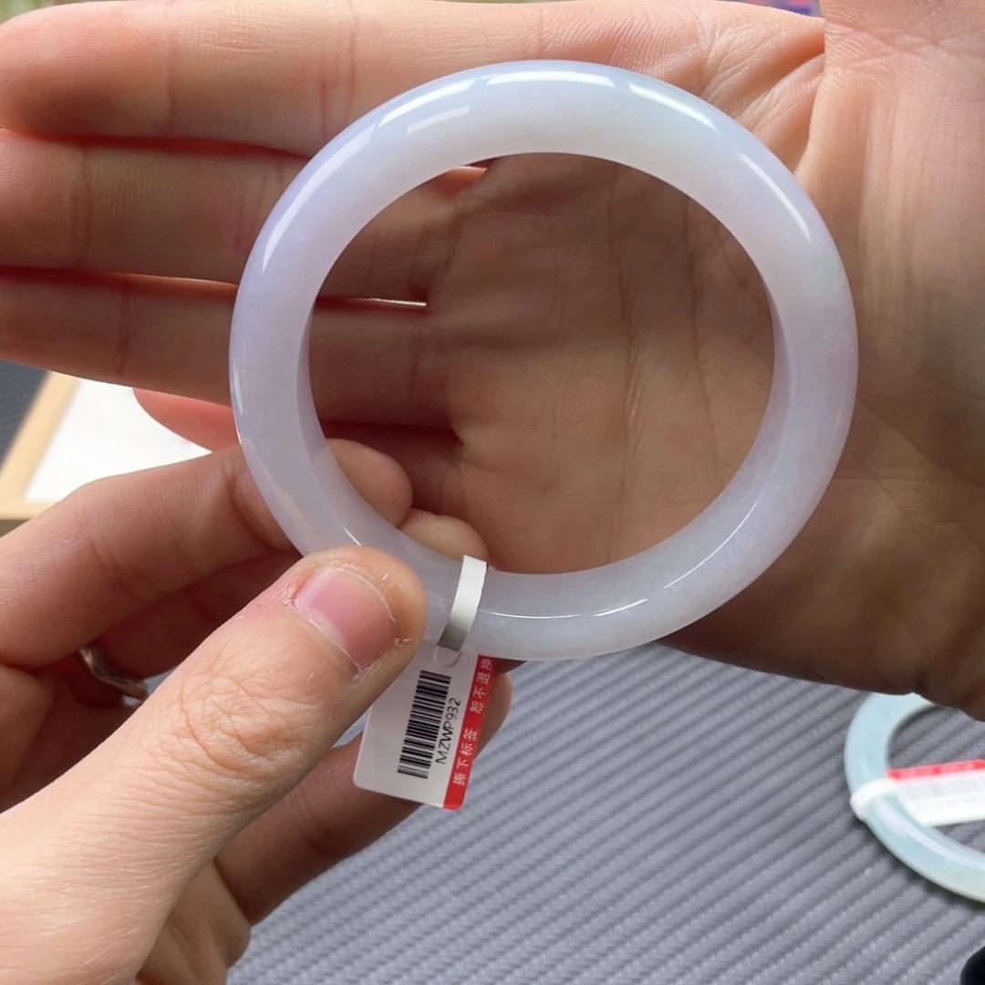 翡翠手镯未镶嵌天然缅甸a货翡翠手镯