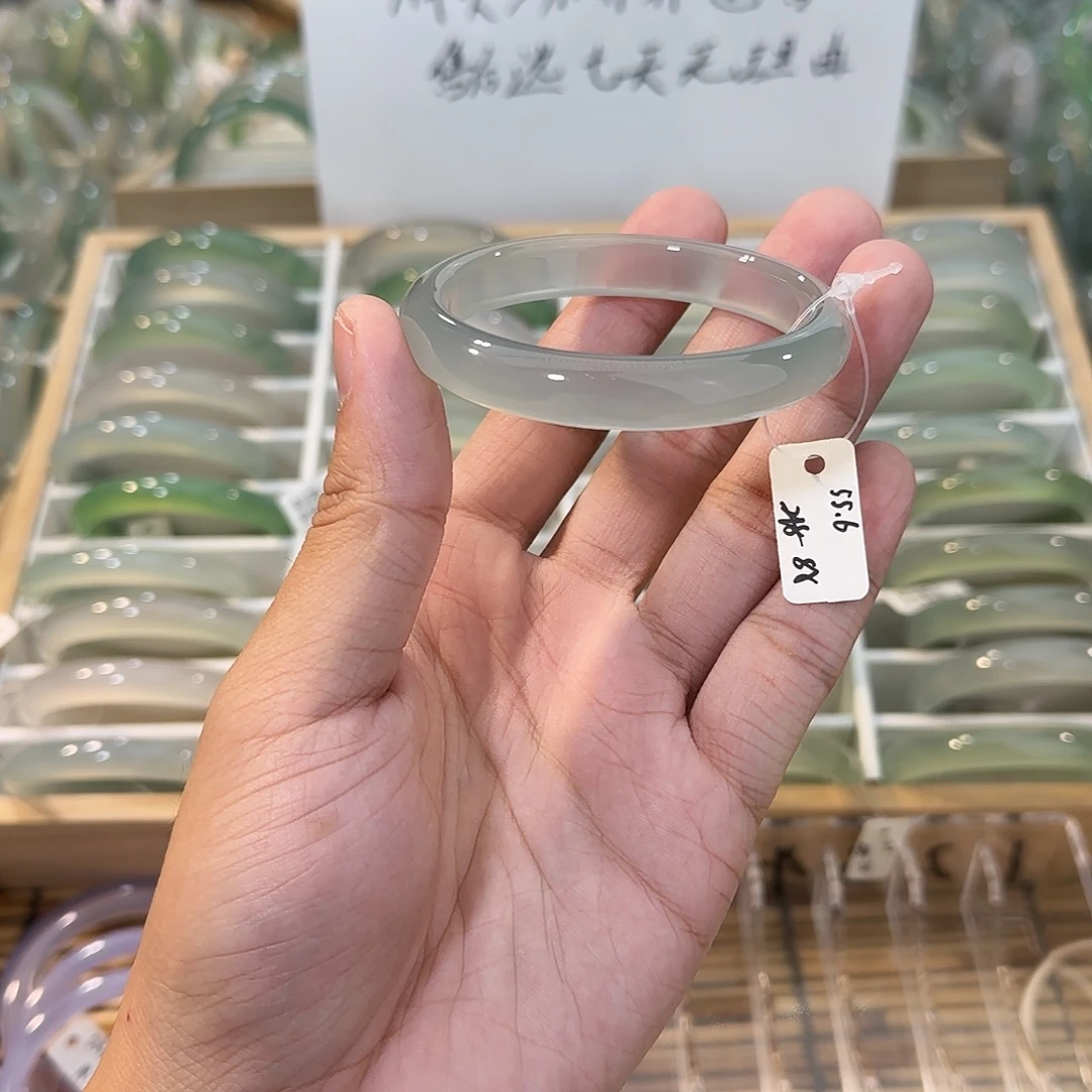 玛瑙/玉髓未镶嵌手镯圈口55.6