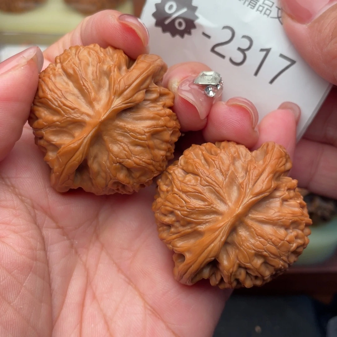 文玩核桃把件44.9毕业宫灯