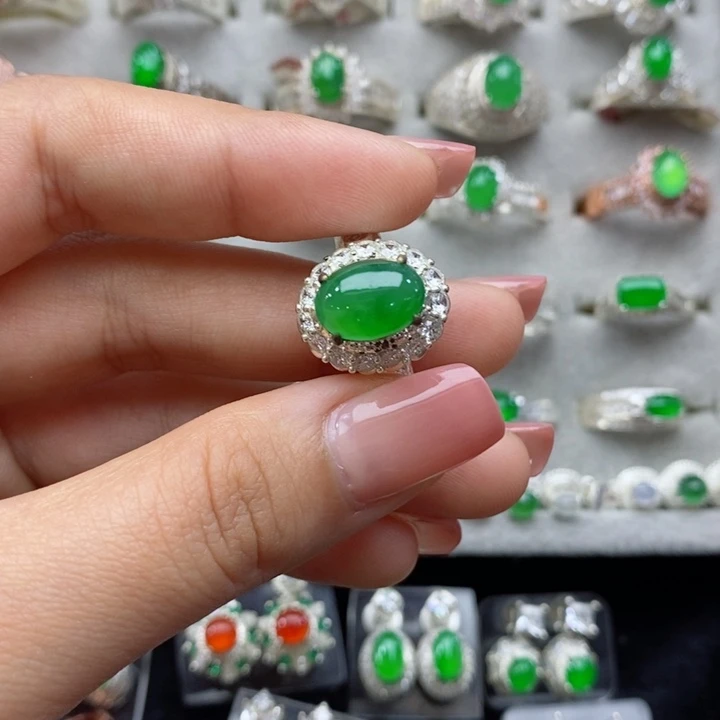 翡翠戒指未镶嵌蛋面