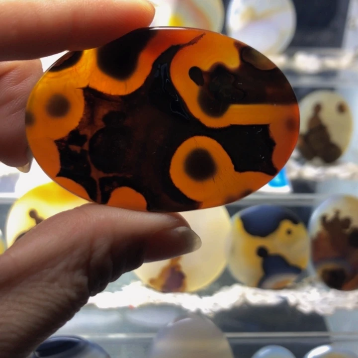 合金玛瑙/玉髓珠宝奇石63