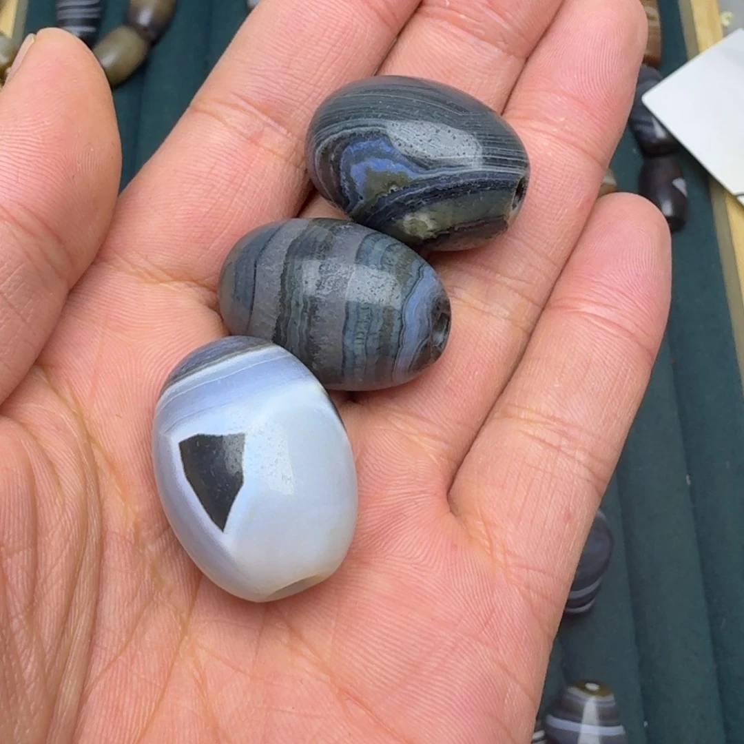 熊***重玛瑙/玉髓合金珠宝奇石