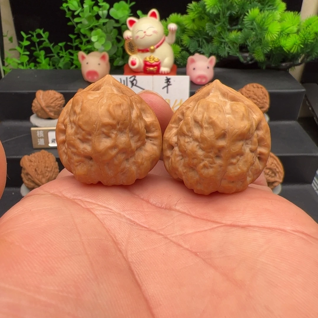 文玩核桃把件邢台古超，尺寸35