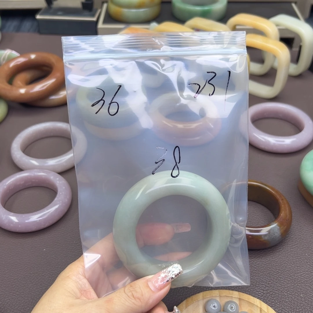 石英质玉手镯未镶嵌用****1