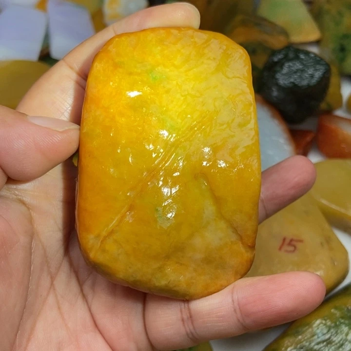 翡翠挂件未镶嵌缅甸翡翠