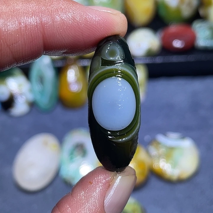 玛瑙/玉髓未镶嵌珠宝奇石