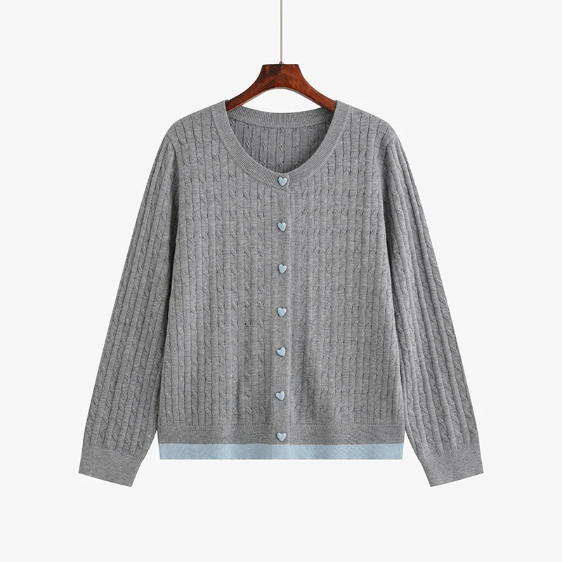 大码女装针织衫时尚休闲微胖圆领扭绳爱心扣宽松显瘦秋季22881